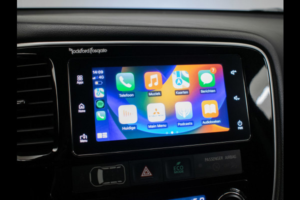 Mitsubishi Outlander 2.0 Connect Pro Sport (APPLE CARPLAY,NAVI,CAMERA,360 VIEW,STOEL/STUUR VERWARMING,CLIMATE,CRUISE,LM VELGEN)