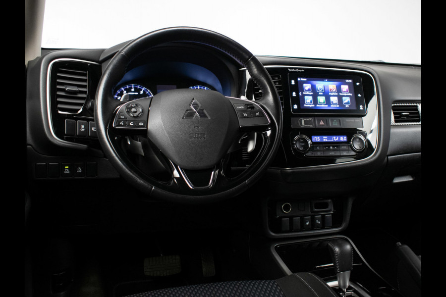Mitsubishi Outlander 2.0 Connect Pro Sport (APPLE CARPLAY,NAVI,CAMERA,360 VIEW,STOEL/STUUR VERWARMING,CLIMATE,CRUISE,LM VELGEN)