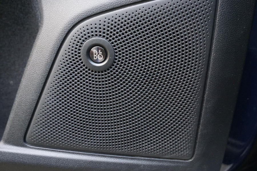 Ford FOCUS Wagon 1.0 EcoB.125PK Titanium Bus./Comfortstoelen/ B&O Geluidsinstallatie.