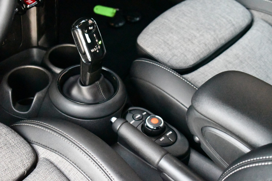 MINI Cabrio 1.5 Cooper 136pk aut Camera 18inch LED Windscherm