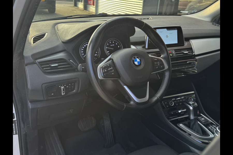 BMW 2 Serie Active Tourer 225xe iPerformance eDrive Edition - AUTOMAAT I Navigatie I Airco I PDC I Sport velgen I Dealer onderh.