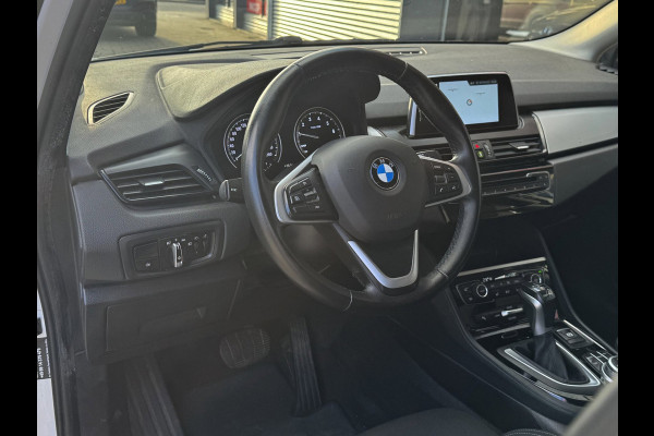 BMW 2 Serie Active Tourer 225xe iPerformance eDrive Edition - AUTOMAAT I Navigatie I Airco I PDC I Sport velgen I Dealer onderh.