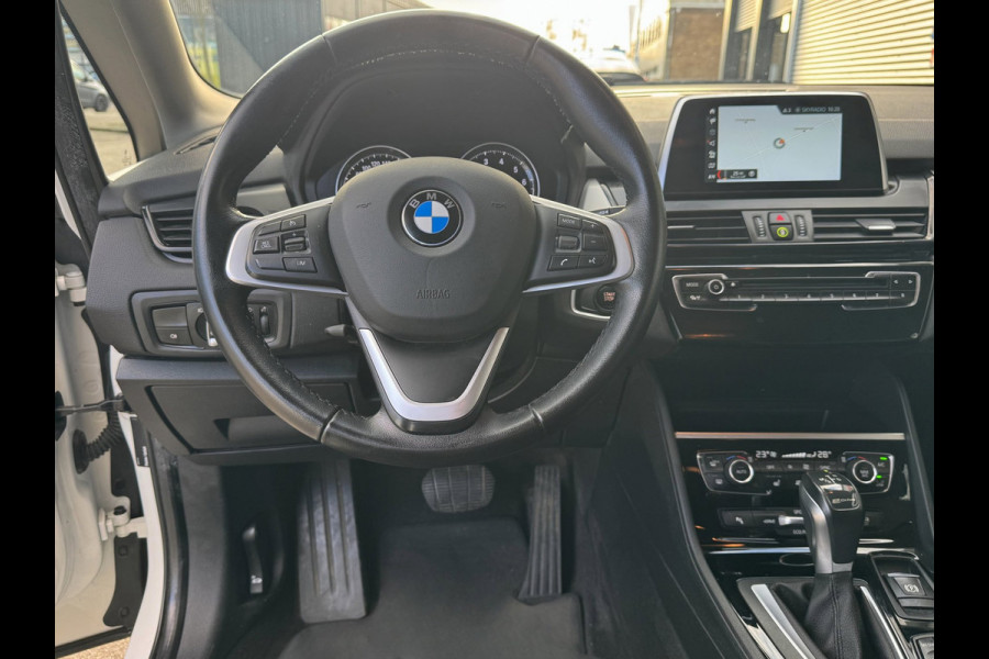 BMW 2 Serie Active Tourer 225xe iPerformance eDrive Edition - AUTOMAAT I Navigatie I Airco I PDC I Sport velgen I Dealer onderh.
