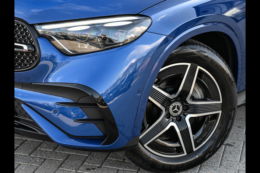 Mercedes-Benz GLC Coupé 300e 4MATIC AMG Line Panoramadak | Luchtvering | Distronic | Ambient verlichting plus | Achterasbesturing | Multicontourstoelen | 360 Camera | Digital Light |