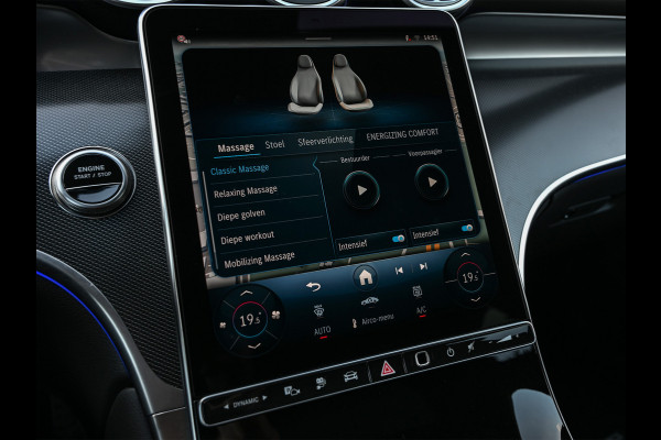 Mercedes-Benz GLC Coupé 300e 4MATIC AMG Line Panoramadak | Luchtvering | Distronic | Ambient verlichting plus | Achterasbesturing | Multicontourstoelen | 360 Camera | Digital Light |