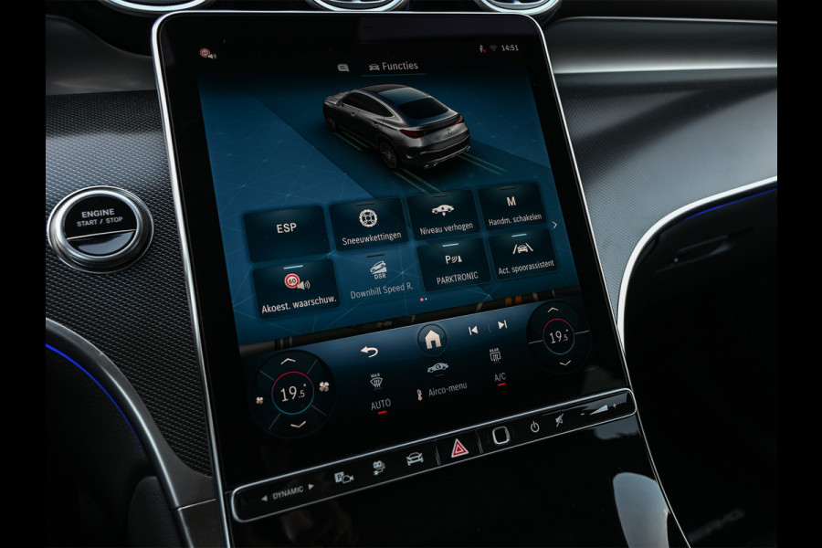 Mercedes-Benz GLC Coupé 300e 4MATIC AMG Line Panoramadak | Luchtvering | Distronic | Ambient verlichting plus | Achterasbesturing | Multicontourstoelen | 360 Camera | Digital Light |