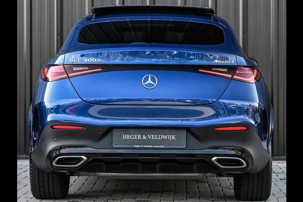 Mercedes-Benz GLC Coupé 300e 4MATIC AMG Line Panoramadak | Luchtvering | Distronic | Ambient verlichting plus | Achterasbesturing | Multicontourstoelen | 360 Camera | Digital Light |