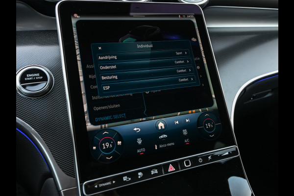 Mercedes-Benz GLC Coupé 300e 4MATIC AMG Line Panoramadak | Luchtvering | Distronic | Ambient verlichting plus | Achterasbesturing | Multicontourstoelen | 360 Camera | Digital Light |