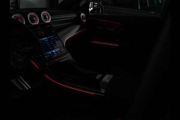 Mercedes-Benz GLC Coupé 300e 4MATIC AMG Line Panoramadak | Luchtvering | Distronic | Ambient verlichting plus | Achterasbesturing | Multicontourstoelen | 360 Camera | Digital Light |