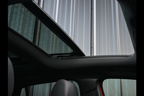 Mercedes-Benz GLA 250 e AMG Line Facelift | Panoramadak | Elektr. verst. stoelen met geheugen | Ambient verlichting | 20 inch | Burmester audio