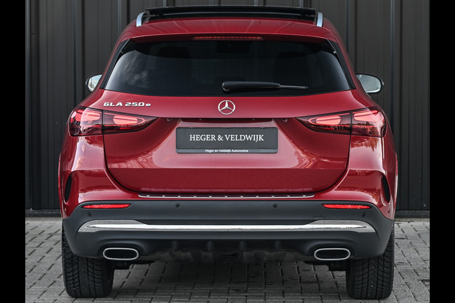 Mercedes-Benz GLA 250 e AMG Line Facelift | Panoramadak | Elektr. verst. stoelen met geheugen | Ambient verlichting | 20 inch | Burmester audio