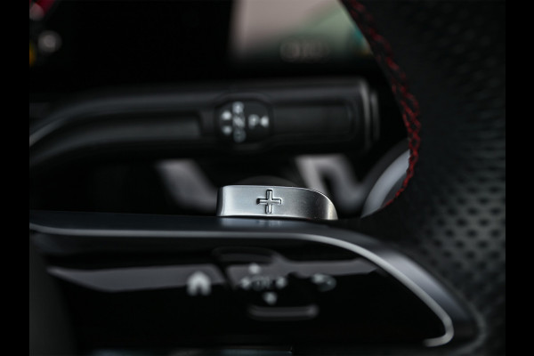 Mercedes-Benz GLA 250 e AMG Line Facelift | Panoramadak | Elektr. verst. stoelen met geheugen | Ambient verlichting | 20 inch | Burmester audio