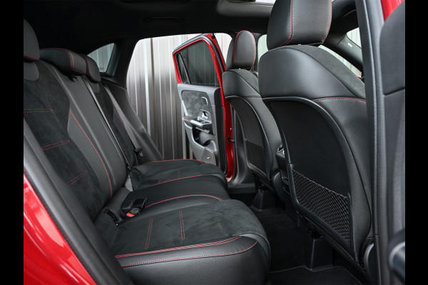 Mercedes-Benz GLA 250 e AMG Line Facelift | Panoramadak | Elektr. verst. stoelen met geheugen | Ambient verlichting | 20 inch | Burmester audio