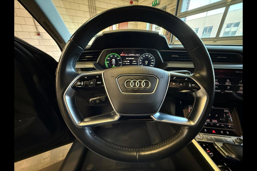 Audi e-tron 50 quattro Launch edition Plus 71 kWh Pano Trekhaak