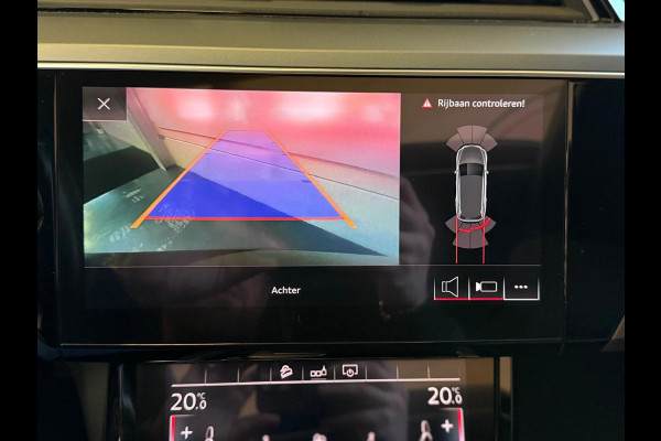 Audi e-tron 50 quattro Launch edition Plus 71 kWh Pano Trekhaak