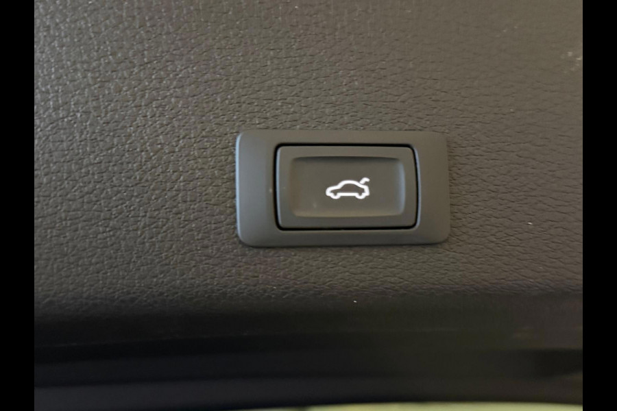Audi e-tron 50 quattro Launch edition Plus 71 kWh Pano Trekhaak