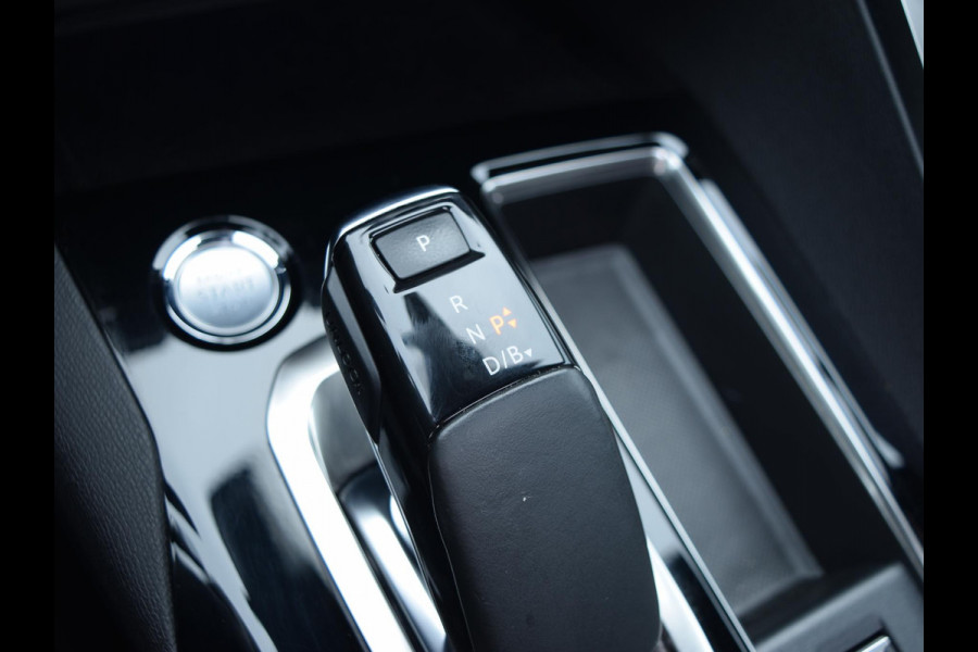 Peugeot 3008 1.6 HYbrid4 300 Première Pack Avantage SCHUIF- KANTELDAK | LEREN BEKLEDING | ACHTERUITRIJCAMERA MET SENSOREN | E.C.C. |