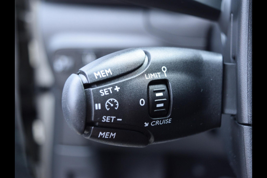 Citroën C3 1.2 PureTech S&S Shine NAVIGATIE | ACHTERUITRIJCAMERA MET SENSOREN | E.C.C. |