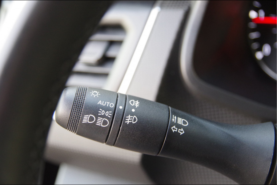 Renault Trafic 2.0 dCi T30 L2 Luxe 150PK AUT. LED, 2X SCHUIFDEUR, TREKHAAK, CLIMA, CAMERA, CRUISE, NAVI, NL AUTO, NAP