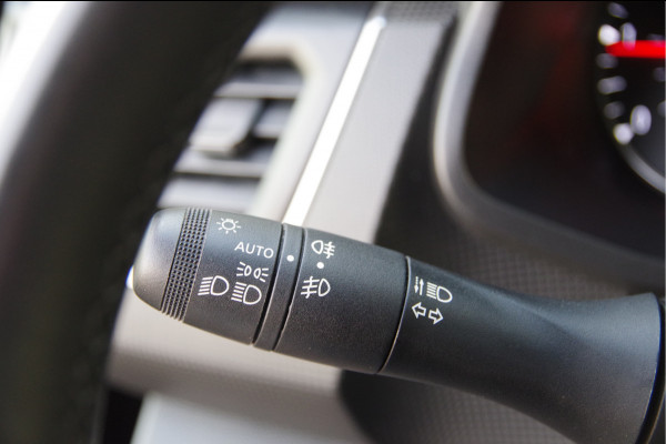 Renault Trafic 2.0 dCi T30 L2 Luxe 150PK AUT. LED, 2X SCHUIFDEUR, TREKHAAK, CLIMA, CAMERA, CRUISE, NAVI, NL AUTO, NAP