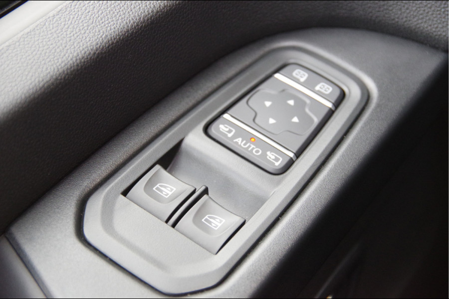 Renault Trafic 2.0 dCi T30 L2 Luxe 150PK AUT. LED, 2X SCHUIFDEUR, TREKHAAK, CLIMA, CAMERA, CRUISE, NAVI, NL AUTO, NAP