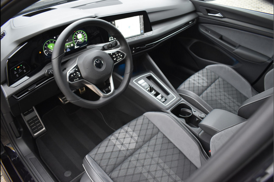 Volkswagen Golf 1.5 eTSI R-Line 150 Pk Pano H/K Navi HUD Camera ACC