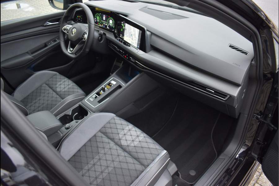 Volkswagen Golf 1.5 eTSI R-Line 150 Pk Pano H/K Navi HUD Camera ACC