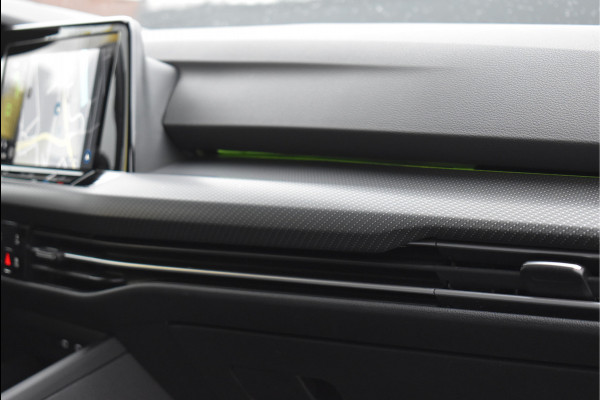 Volkswagen Golf 1.5 eTSI R-Line 150 Pk Pano H/K Navi HUD Camera ACC