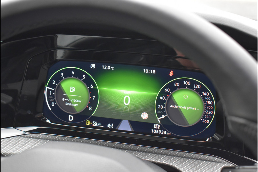 Volkswagen Golf 1.5 eTSI R-Line 150 Pk Pano H/K Navi HUD Camera ACC