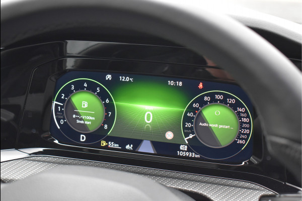 Volkswagen Golf 1.5 eTSI R-Line 150 Pk Pano H/K Navi HUD Camera ACC