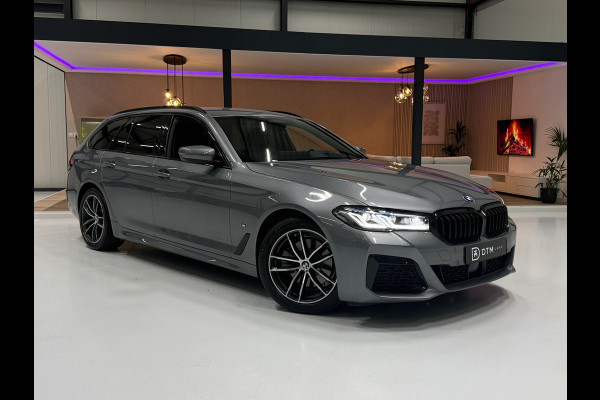 BMW 5 Serie Touring M-pakket Luchtvering VOL OPTIES | HUD | CarPlay | Trekhaak | Memory | Virtual | ACC