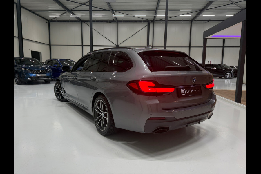BMW 5 Serie Touring M-pakket Luchtvering VOL OPTIES | HUD | CarPlay | Trekhaak | Memory | Virtual | ACC
