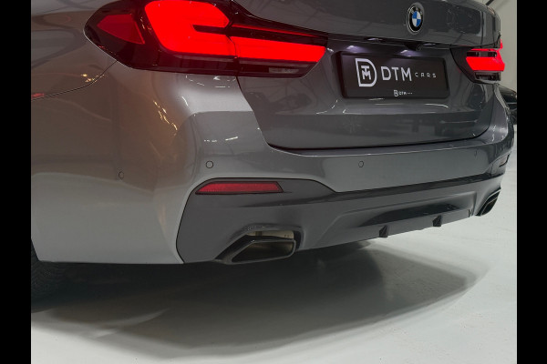 BMW 5 Serie Touring M-pakket Luchtvering VOL OPTIES | HUD | CarPlay | Trekhaak | Memory | Virtual | ACC