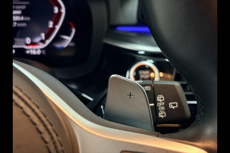 BMW 5 Serie Touring M-pakket Luchtvering VOL OPTIES | HUD | CarPlay | Trekhaak | Memory | Virtual | ACC