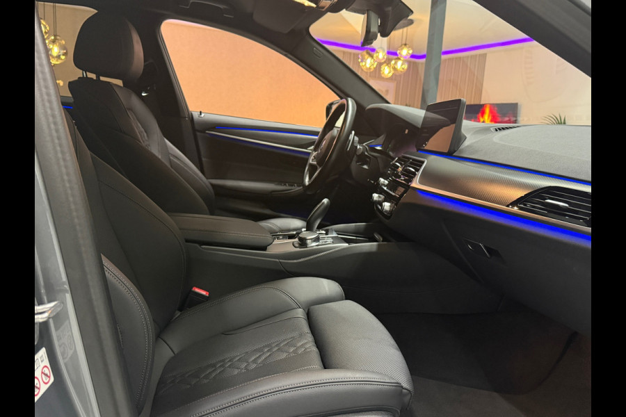 BMW 5 Serie Touring M-pakket Luchtvering VOL OPTIES | HUD | CarPlay | Trekhaak | Memory | Virtual | ACC