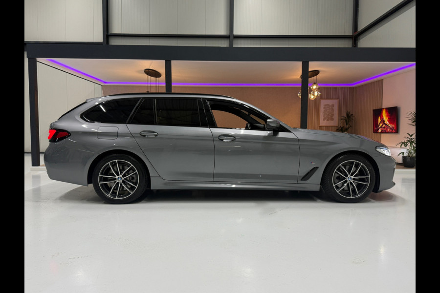 BMW 5 Serie Touring M-pakket Luchtvering VOL OPTIES | HUD | CarPlay | Trekhaak | Memory | Virtual | ACC