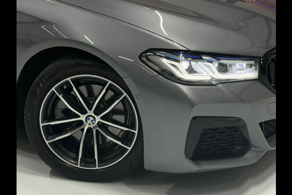 BMW 5 Serie Touring M-pakket Luchtvering VOL OPTIES | HUD | CarPlay | Trekhaak | Memory | Virtual | ACC