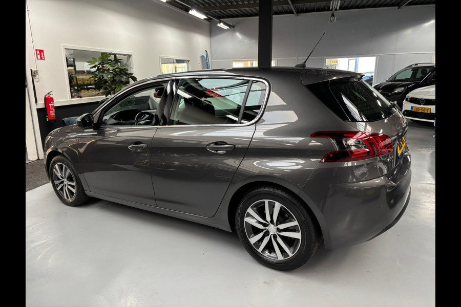 Peugeot 308 1.2 PureTech Allure / Carplay / 130Pk
