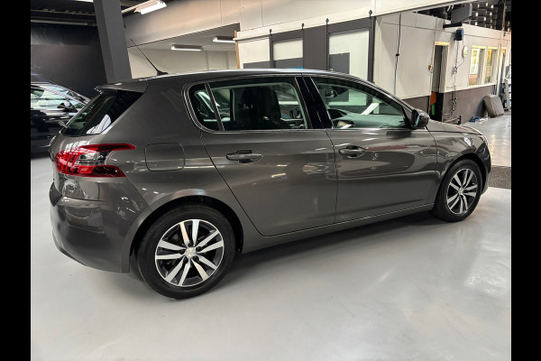 Peugeot 308 1.2 PureTech Allure / Carplay / 130Pk
