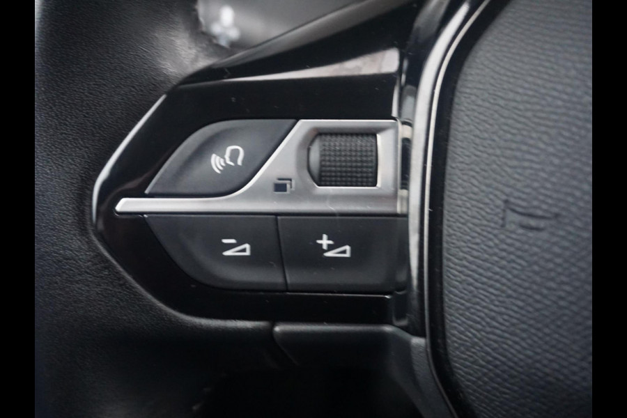 Peugeot 2008 1.2 PureTech Allure Pack All seasonbanden