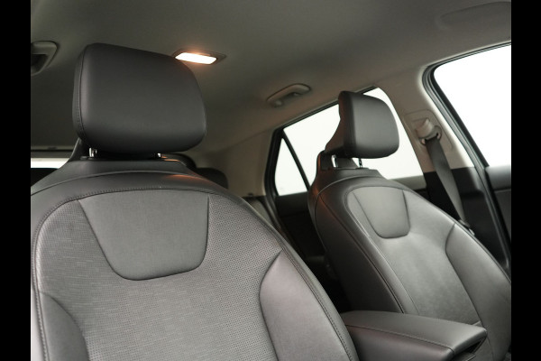 Kia Niro 1.6 GDi DynamicLine Plug In Hybrid 182pk PHEV | Trekhaak Afn. | Adaptive Cruise | Head Up | Camera | Harman / Kardon | Lederen Sportstoelen Memory & Ventilatie | Sfeerverlichting | Stoelen & Stuur Verwarmd | Apple Carplay | Keyless  |