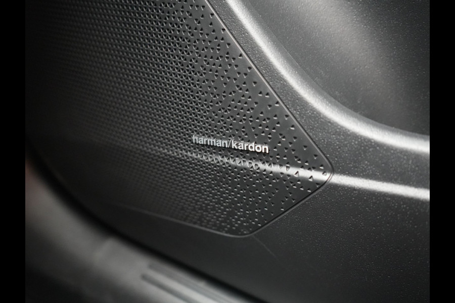 Kia Niro 1.6 GDi DynamicLine Plug In Hybrid 182pk PHEV | Trekhaak Afn. | Adaptive Cruise | Head Up | Camera | Harman / Kardon | Lederen Sportstoelen Memory & Ventilatie | Sfeerverlichting | Stoelen & Stuur Verwarmd | Apple Carplay | Keyless  |