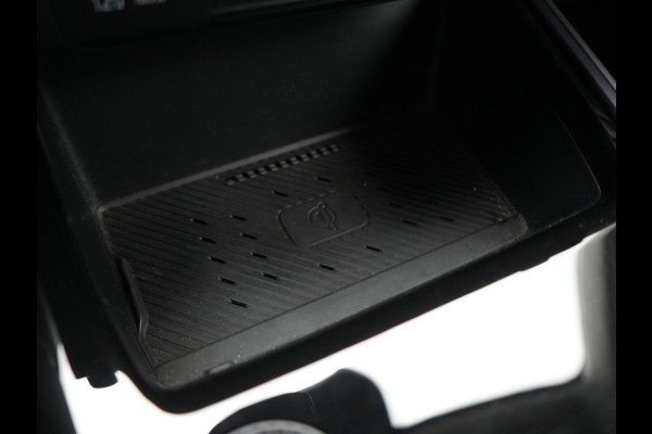 Kia Niro 1.6 GDi DynamicLine Plug In Hybrid 182pk PHEV | Trekhaak Afn. | Adaptive Cruise | Head Up | Camera | Harman / Kardon | Lederen Sportstoelen Memory & Ventilatie | Sfeerverlichting | Stoelen & Stuur Verwarmd | Apple Carplay | Keyless  |