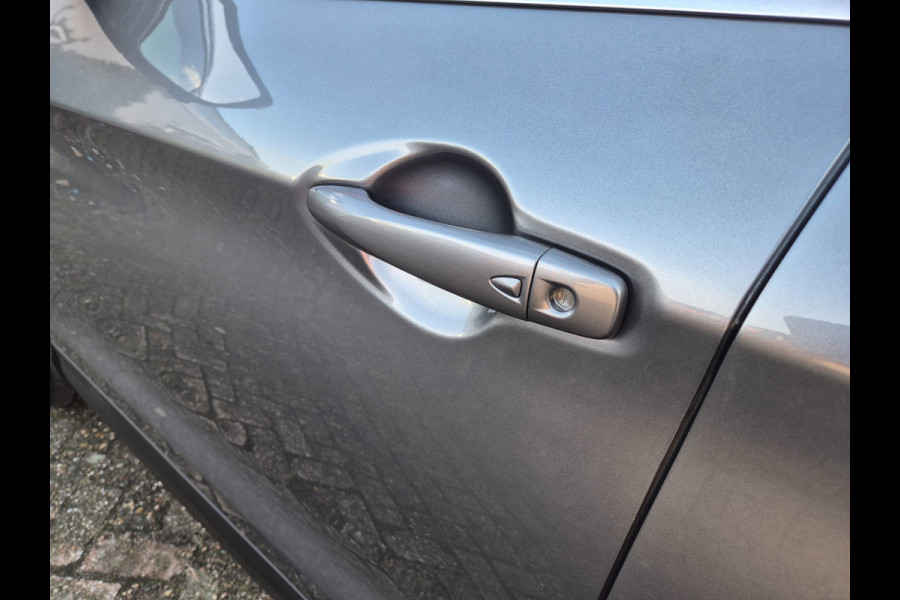 Nissan QASHQAI 1.3 DIG-T N-Connecta DCT-7 Pano, Navi, Camera,