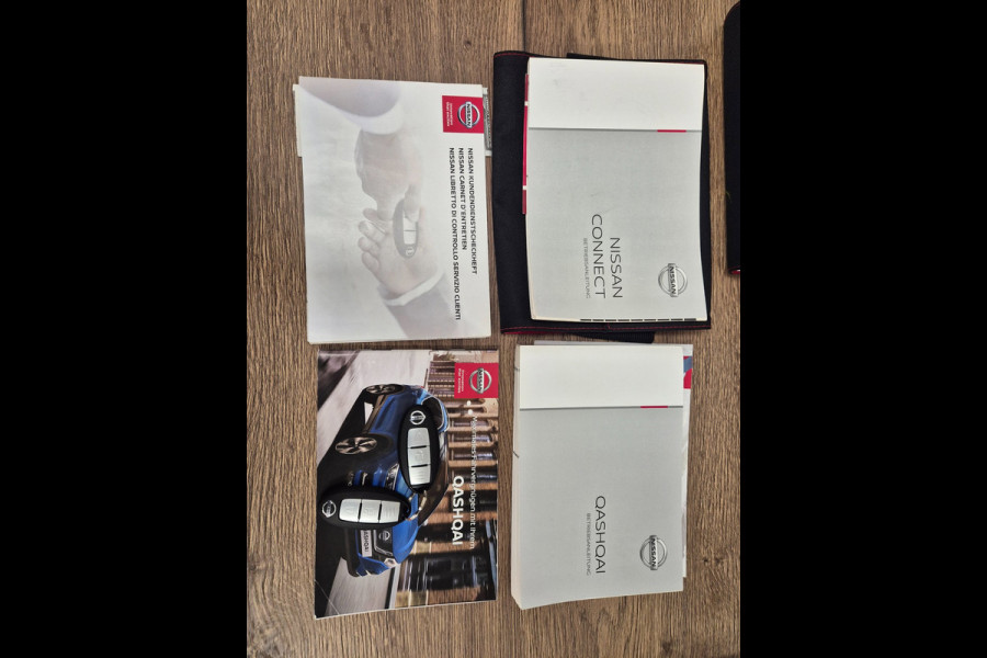 Nissan QASHQAI 1.3 DIG-T N-Connecta DCT-7 Pano, Navi, Camera,