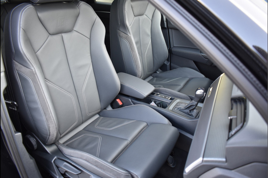 Audi Q3 Sportback 45 TFSI e S-Line 245 Pk Pano Navi Leder Keyless RSQ3 Diffusor 21 Inch