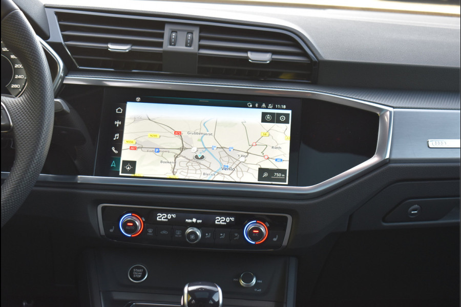 Audi Q3 Sportback 45 TFSI e S-Line 245 Pk Pano Navi Leder Keyless RSQ3 Diffusor 21 Inch