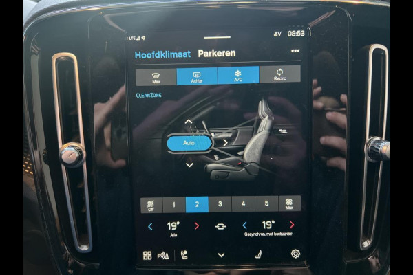 Volvo XC40 Recharge P8 AWD R-Design NL-AUTO | TREKHAAK | GOOGLE NAVI
