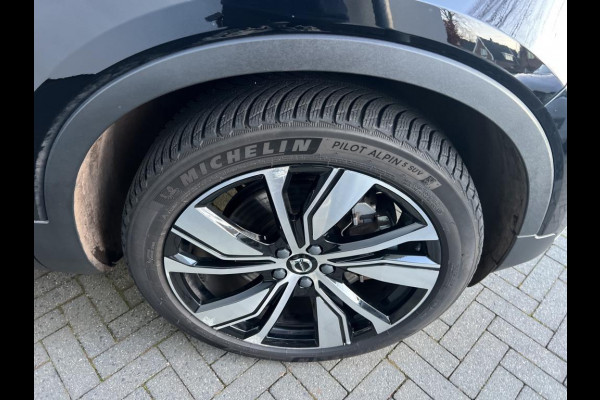 Volvo XC40 Recharge P8 AWD R-Design NL-AUTO | TREKHAAK | GOOGLE NAVI