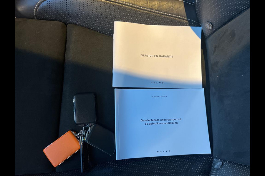 Volvo XC40 Recharge P8 AWD R-Design NL-AUTO | TREKHAAK | GOOGLE NAVI